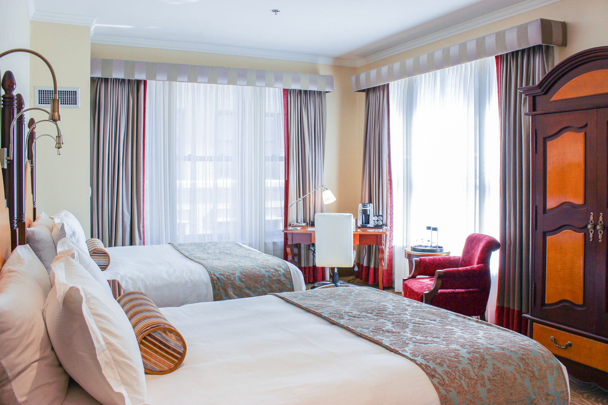 Hotel Providence Kültér fotó